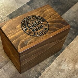 Gold Medal Flour Wooden Recipe Box w/ Recipes